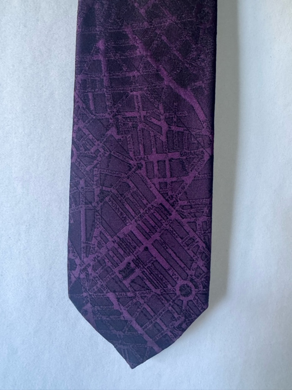 Moschino Milano Silk Tie Purple Abstract Milan Map Print 3.25” Designer VTG - Picture 3 of 9